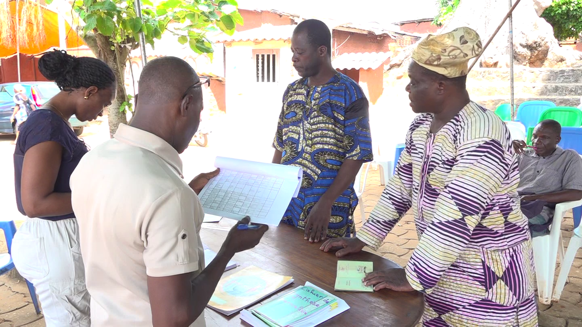 Démarrées depuis juillet 2025 , les opérations d'enregistrements des parcelles dans les arrondissements 1, 2 et 3 de Porto-Novo .