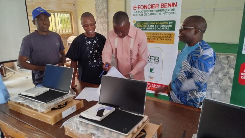 Le PPMEC renforce les capacités des communes pilotes pour une gestion cadastrale plus efficace.